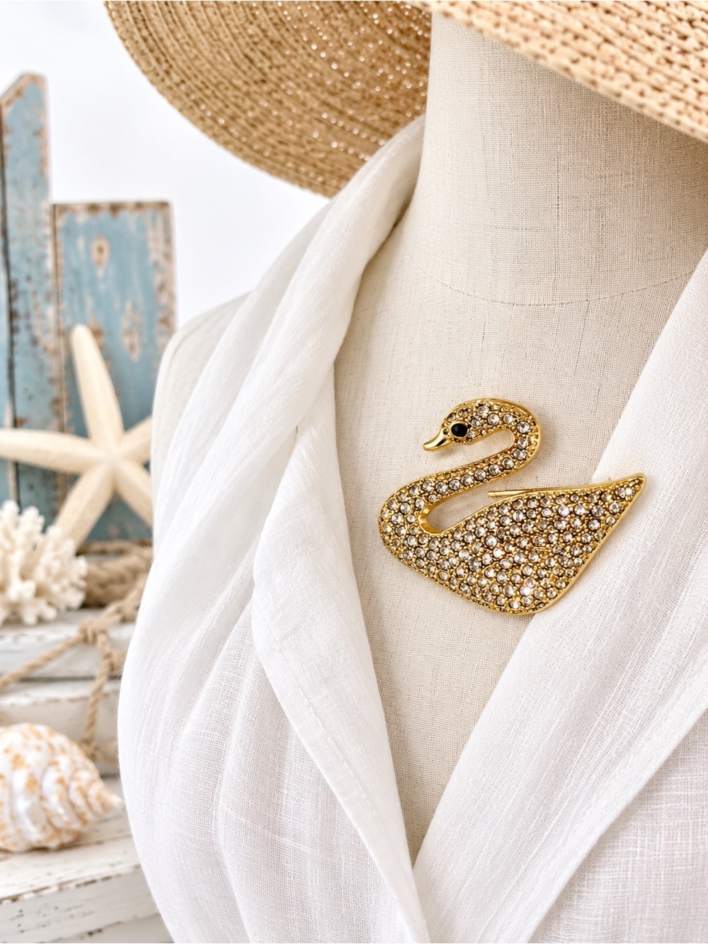 Chico's Brooch Gold Tone Sparkling Crystals Swan New.